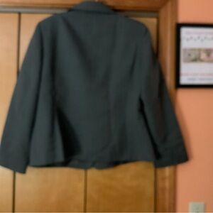 Chic Women's Charcoal Blazer